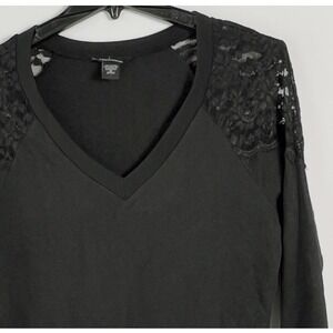 Moda International Womens M Black V Neck Lace Shoulder 3/4 Sleeve Sweatshirt VGC
